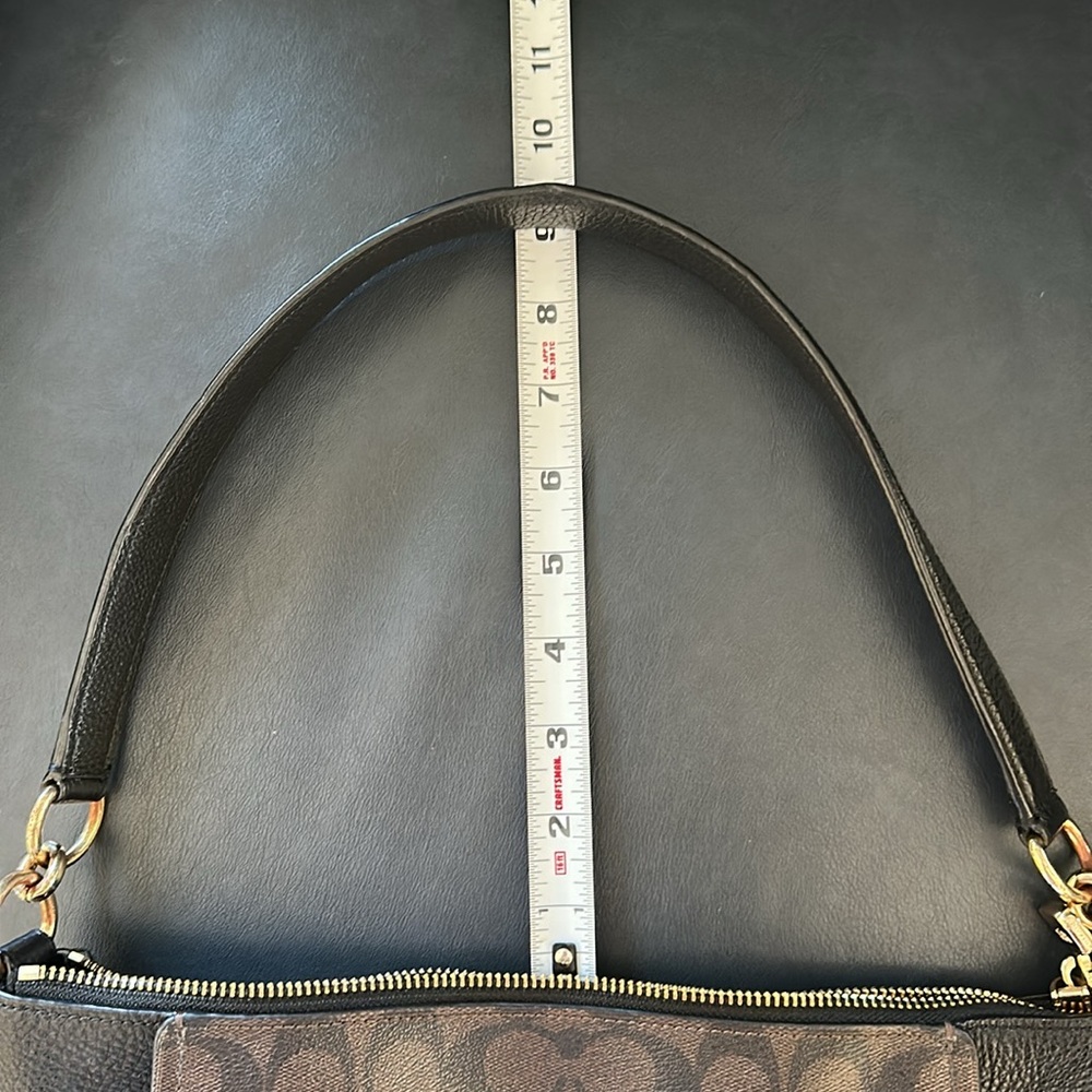 Coach Signature Bag - Picture 12 of 14